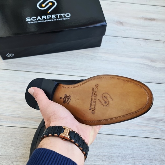 Black Croco Leather Loafers - Picture 2 of 5